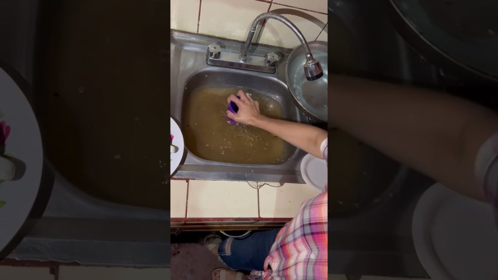 atasco lento en lavabo por restos de jabón